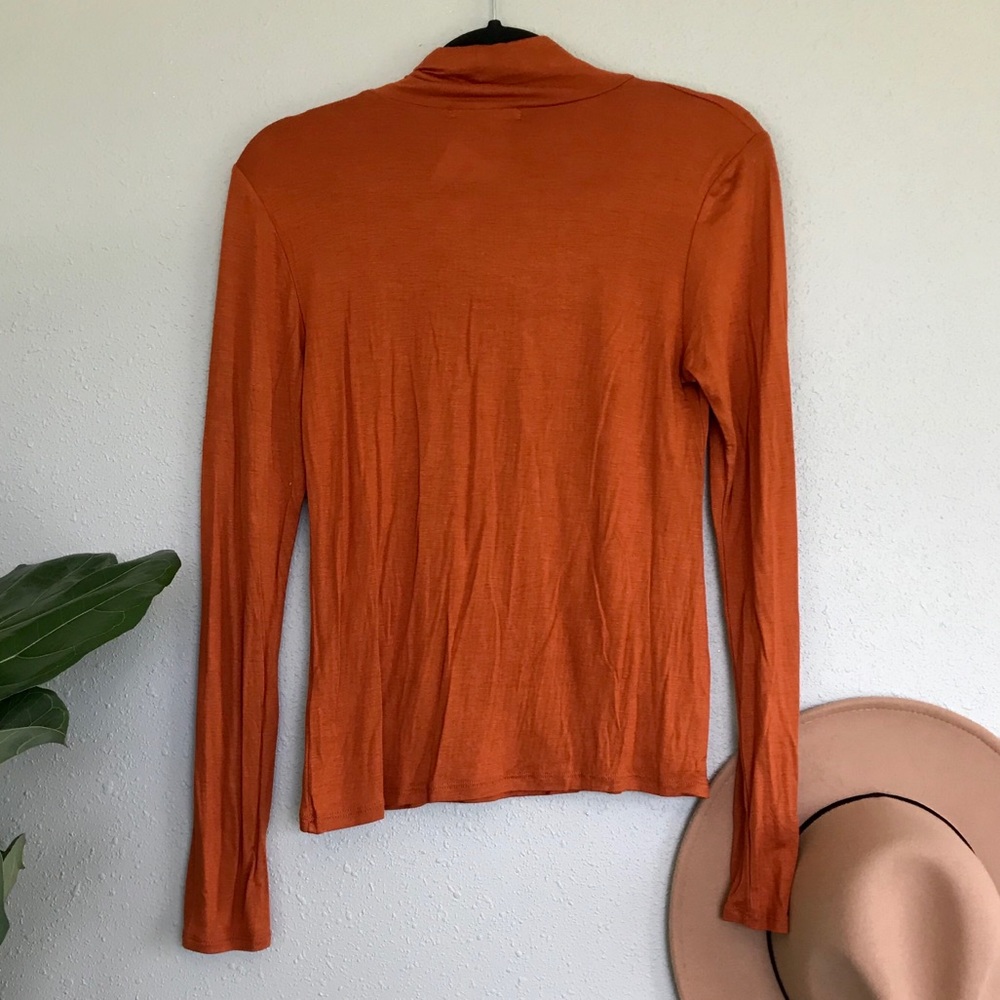 Active Basic Crop Turtle Neck - Picture 5 of 5